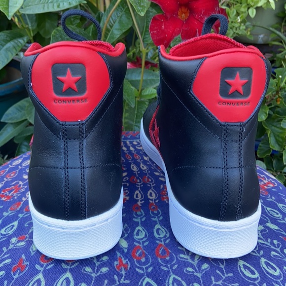 New Pro Leather Mid Converse Sneakers - Picture 3 of 16